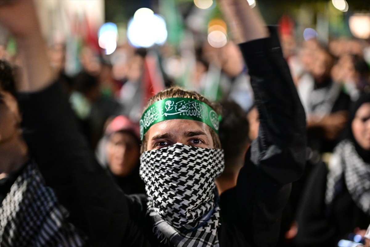 İnsan Hak ve Hürriyetleri İnsani Yardım Vakfı ile Gazze Dayanışma Platformu'nun da aralarında...