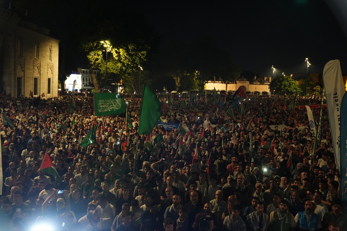 İnsan Hak ve Hürriyetleri İnsani Yardım Vakfı ile Gazze Dayanışma Platformu'nun da aralarında...