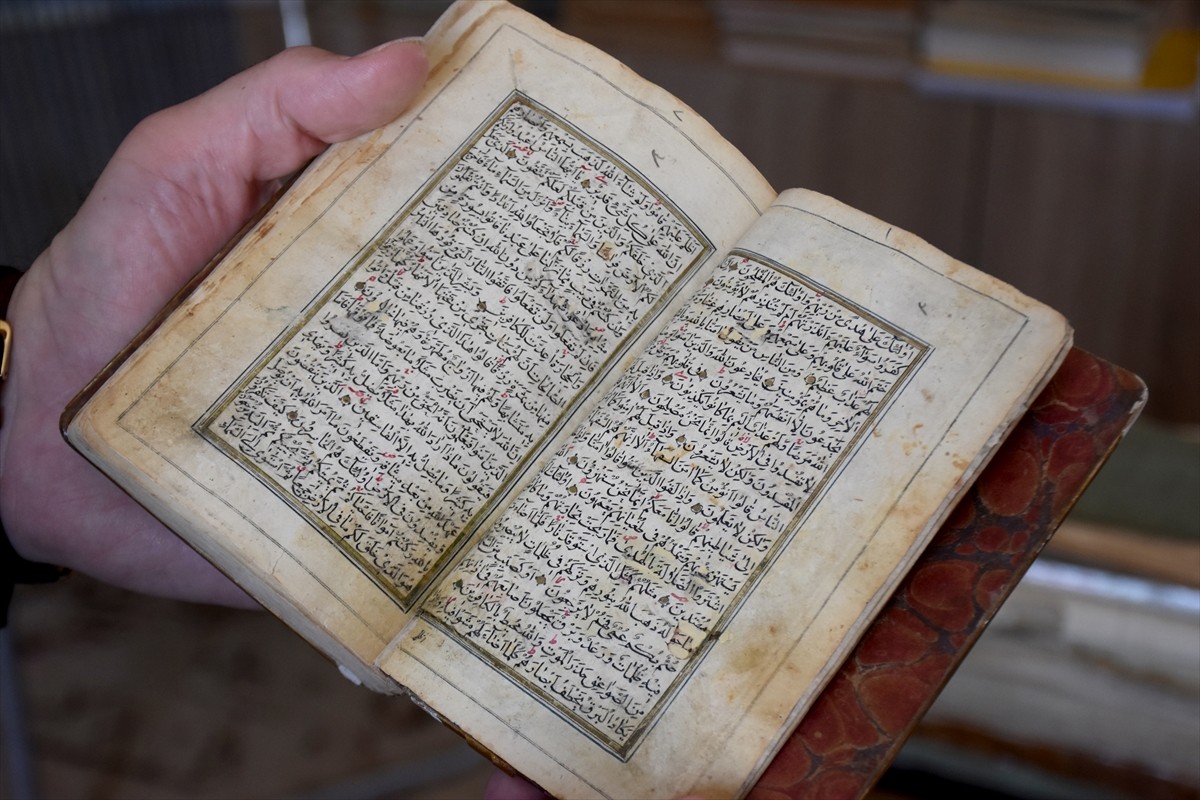 Irak’ın Duhok kentinde yaşayan din adamı Şeyh Zeyd Muhammed Faris, babasının 1936'dan itibaren...