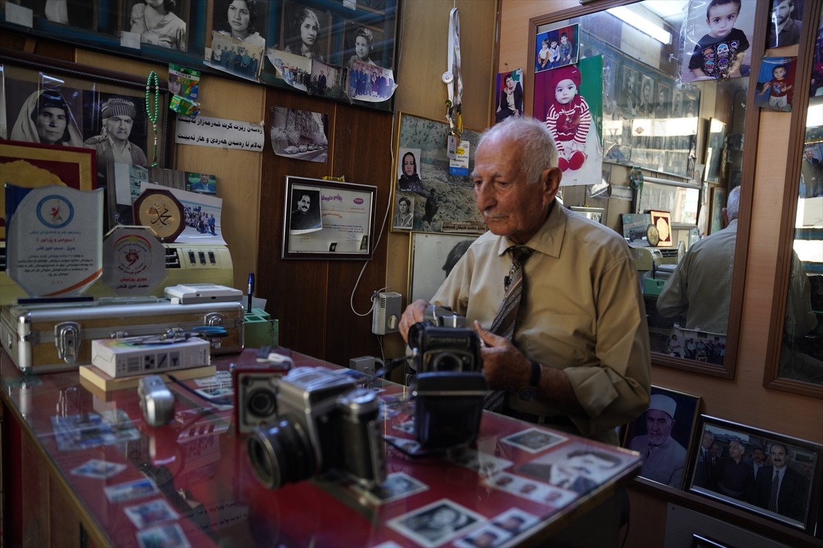 Irak’ın Süleymaniye kentinde yaşayan 84 yaşındaki Muhammed Emin Kadir, ilerleyen yaşına rağmen...