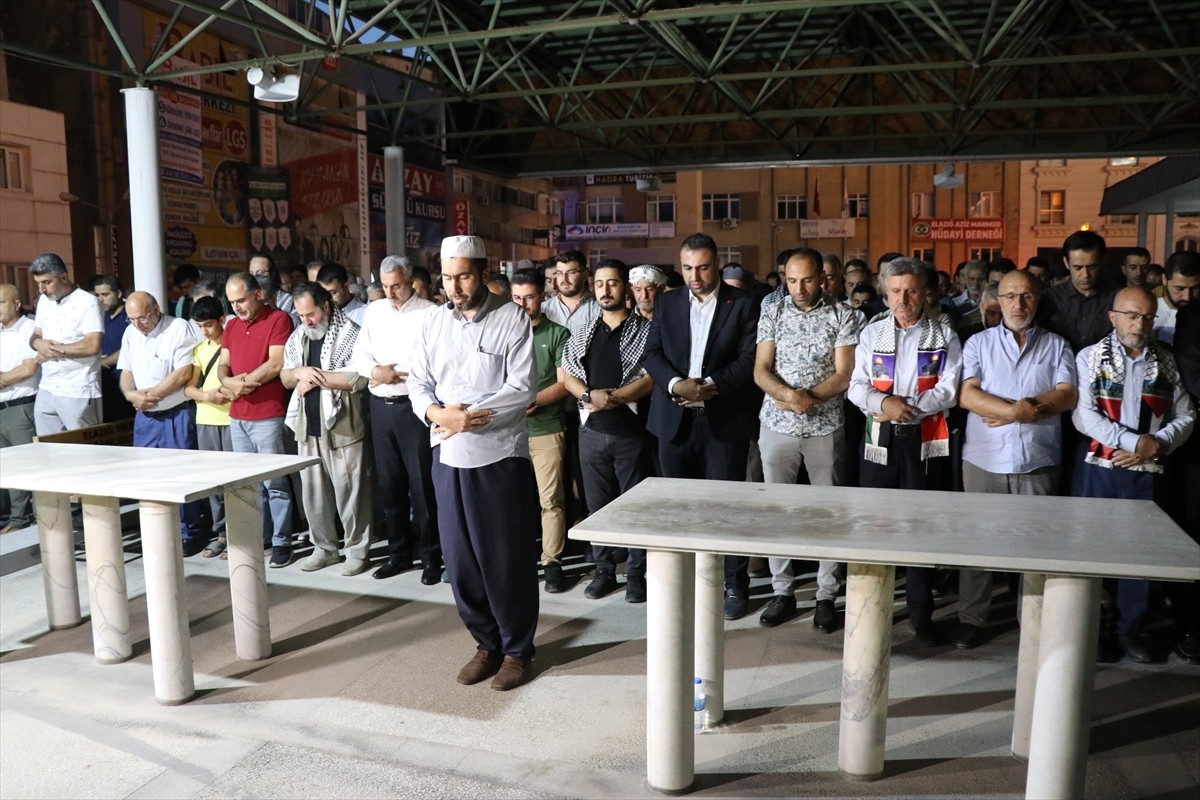 İran'ın başkenti Tahran'da suikasta uğrayan Hamas Siyasi Büro Başkanı İsmail Heniyye için...