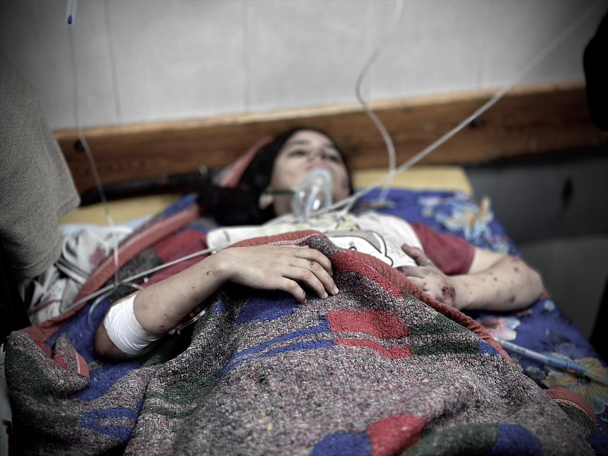 İsrail'in abluka altındaki Gazze Şeridi'ne yönelik saldırıları 290 gündür aralıksız devam ediyor....