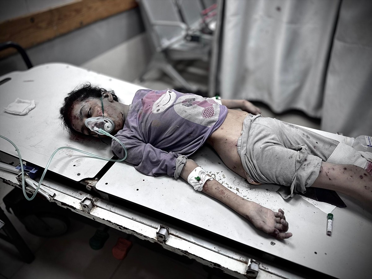 İsrail'in abluka altındaki Gazze Şeridi'ne yönelik saldırıları 290 gündür aralıksız devam ediyor....