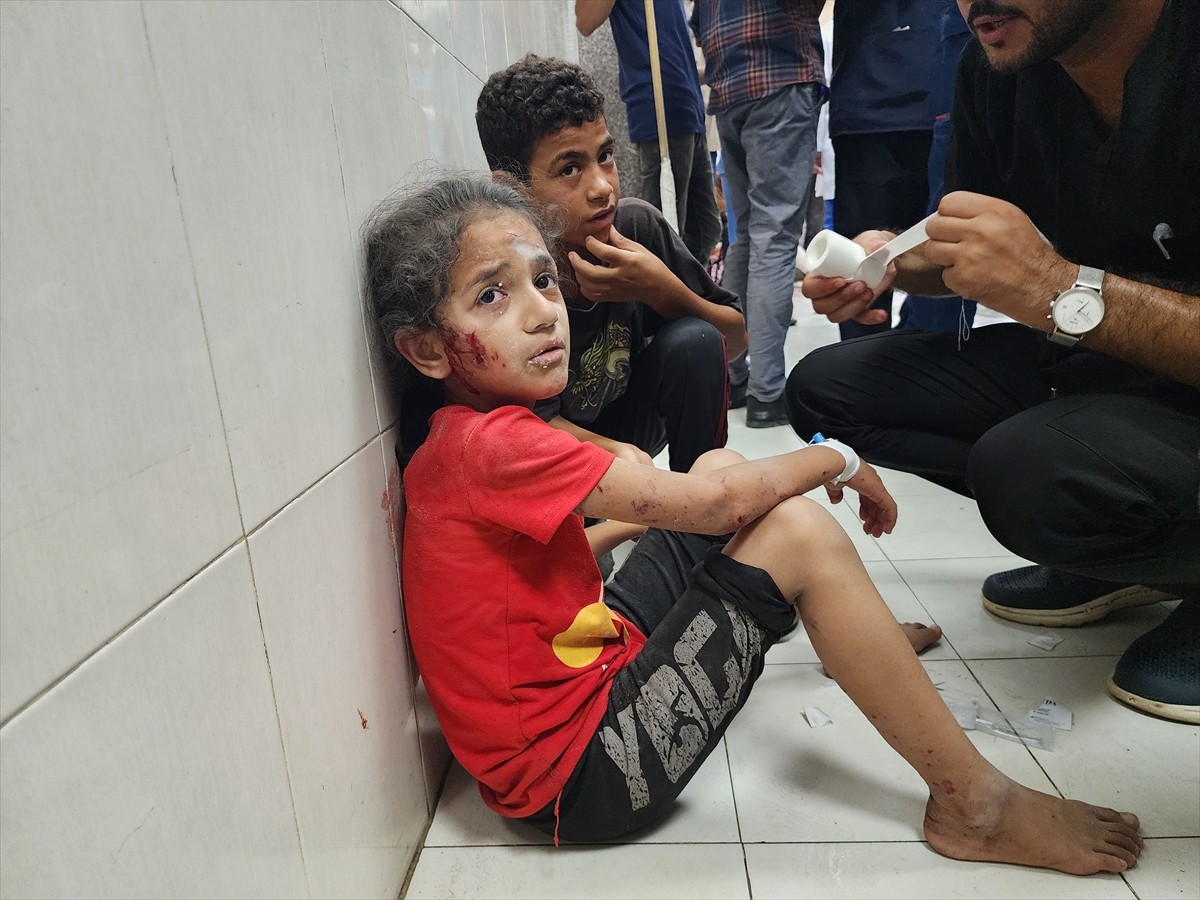 İsrail'in abluka altındaki Gazze Şeridi'ne yönelik saldırıları 290 gündür aralıksız devam ediyor....