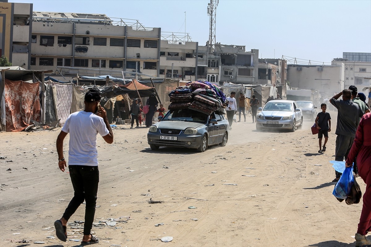 İsrail, 7 Ekim'den bu yana saldırılarını sürdürdüğü Gazze Şeridi'nde daha önce "güvenli" ilan...