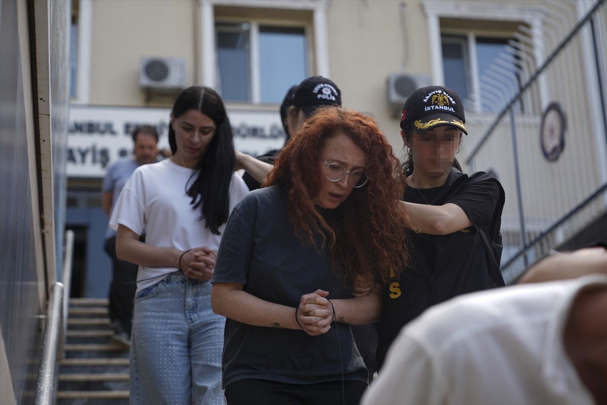 İstanbul merkezli 8 ilde bir suç örgütüne yönelik yapılan operasyonda, yediemin otoparklarından...