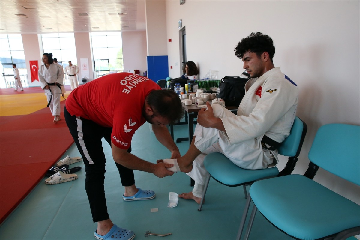 Kastamonu Olimpiyat Hazırlık ve Kamp Eğitim Merkezi'nde olimpiyatlara hazırlanan Türkiye Judo...