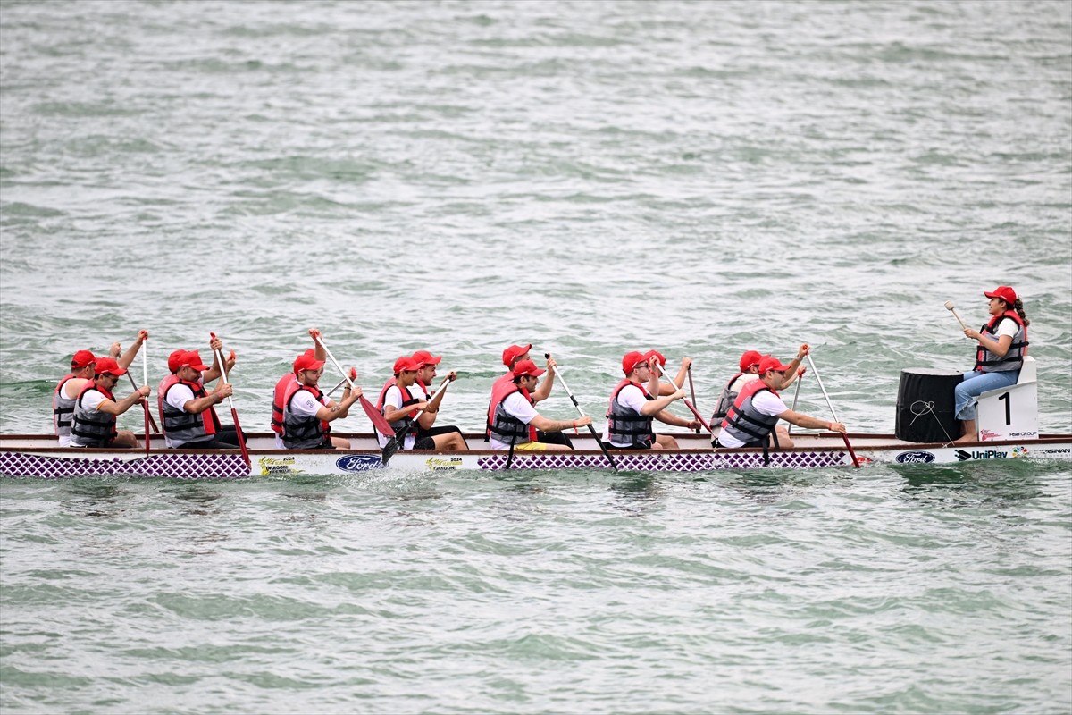 Kayseri'de Yamula Barajı gölündeki Dragon Festivali seri yarışlarla başladı. Kocasinan Belediyesi...