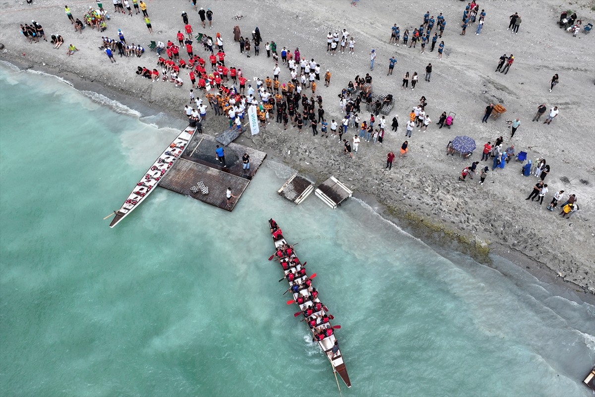 Kayseri'de Yamula Barajı gölündeki Dragon Festivali seri yarışlarla başladı. Kocasinan Belediyesi...
