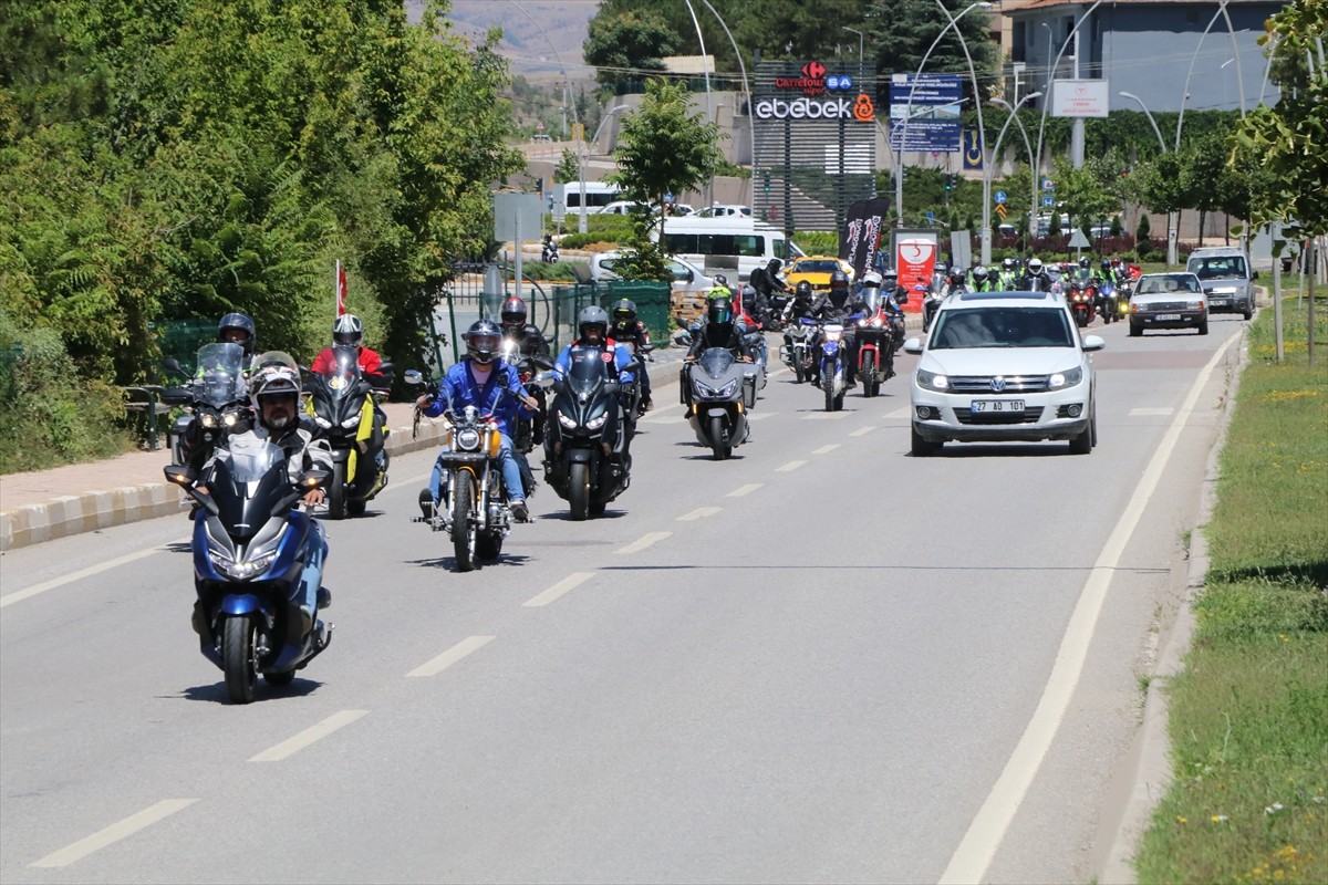 Kurtuluş Savaşı'nda, İstanbul ve Rusya'dan deniz yoluyla İnebolu Limanı'na gelen cephanelerin...