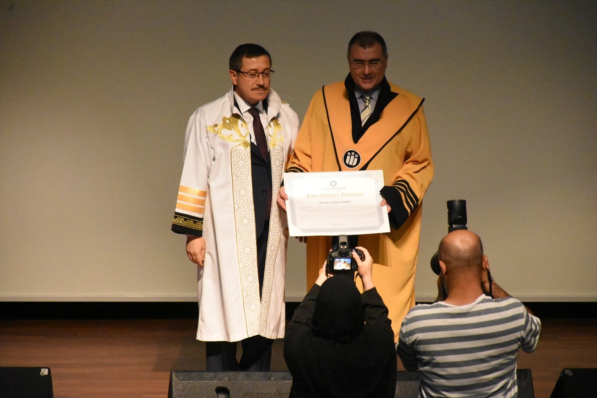 Malatya İnönü Üniversitenin ev sahipliğinde Alman Giesssen Üniversitesi işbirliğinde Turgut Özal...