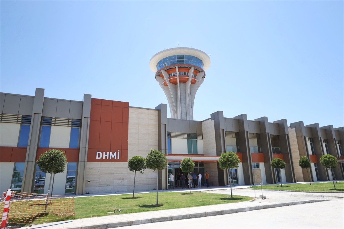 Mersin'de yapılan Çukurova Uluslararası Havalimanı'nın resmi açılışının, 10 Ağustos'ta...