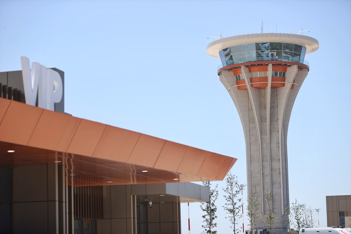 Mersin'de yapılan Çukurova Uluslararası Havalimanı'nın resmi açılışının, 10 Ağustos'ta...