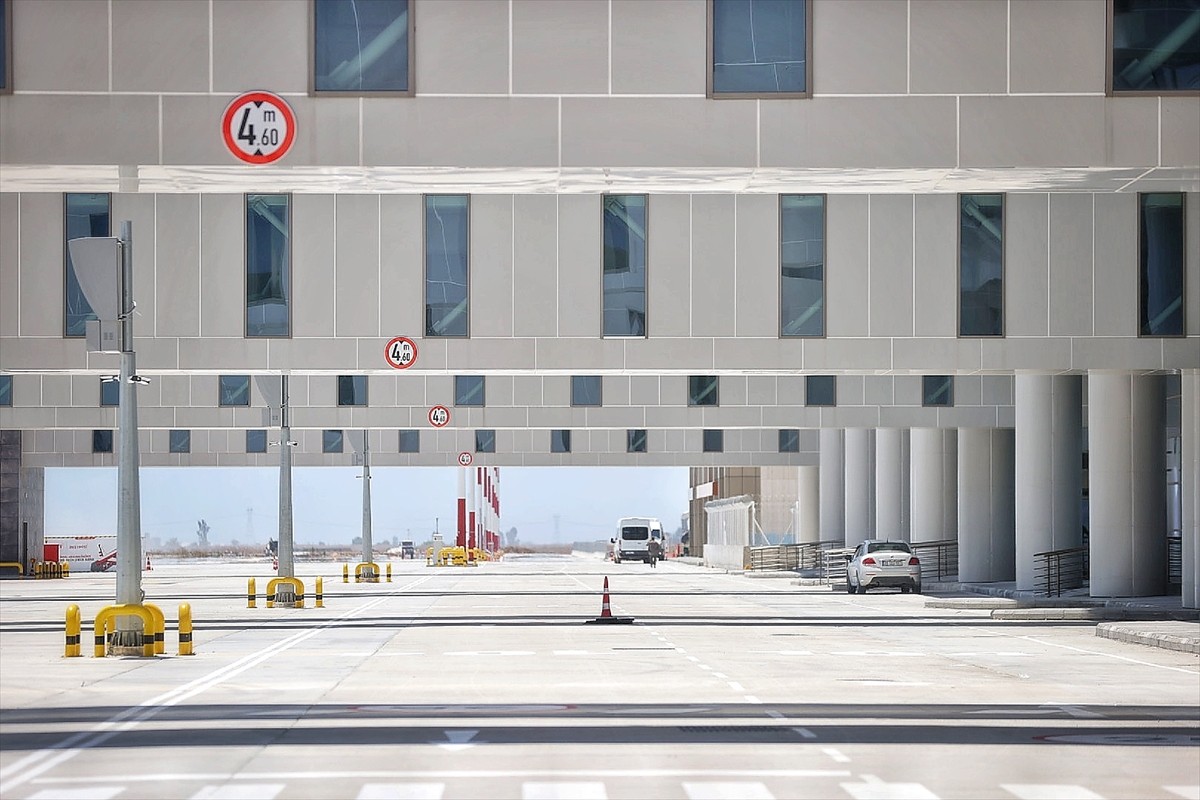 Mersin'de yapılan Çukurova Uluslararası Havalimanı'nın resmi açılışının, 10 Ağustos'ta...