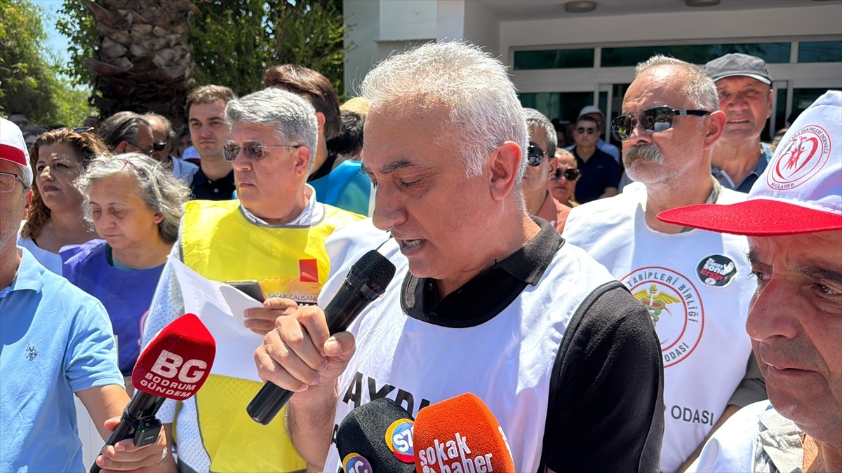 Muğla'nın Bodrum ilçesinde Dr. Mustafa Hürkal Tezvar'ın görevi başında şiddete maruz kalarak...