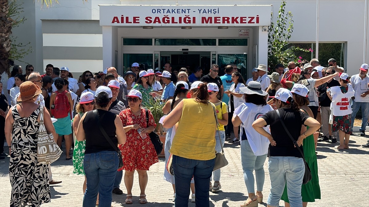 Muğla'nın Bodrum ilçesinde Dr. Mustafa Hürkal Tezvar'ın görevi başında şiddete maruz kalarak...