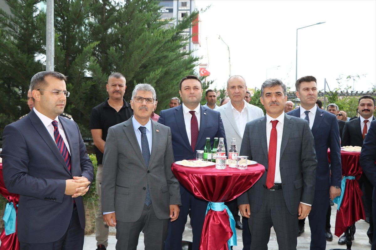 Niğde Adliyesi'nde, cezaevlerindeki hükümlülerin ürettikleri ürünlerin satışının yapıldığı...