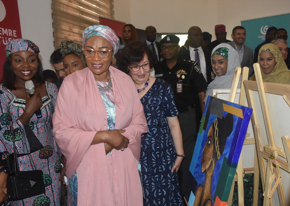 Nijerya Devlet Başkanı Bola Ahmed Tinubu'nun eşi Oluremi Tinubu, Nijerya'nın başkenti Abuja'daki...