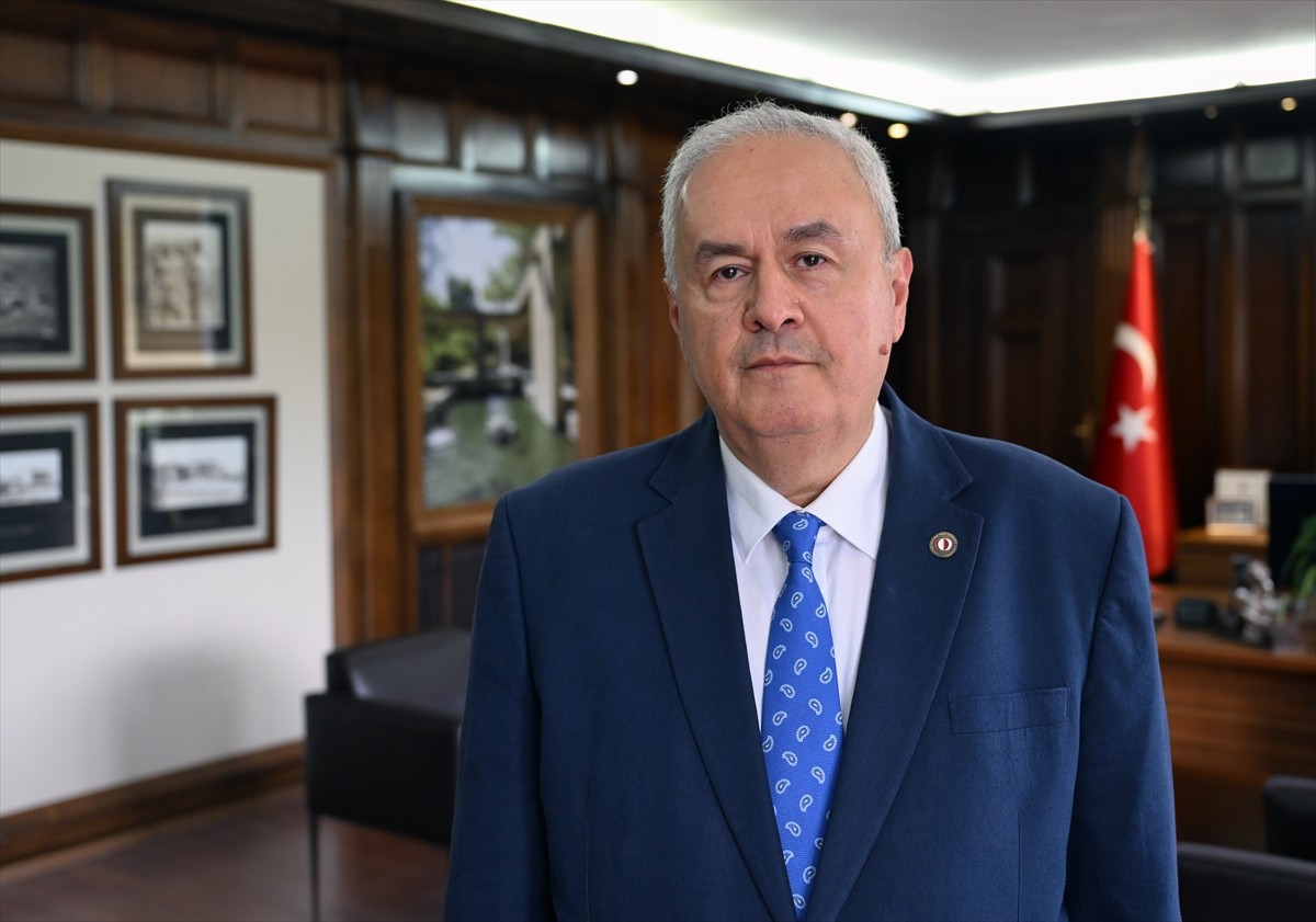 Orta Doğu Teknik Üniversitesi (ODTÜ) Rektörü Prof. Dr. Mustafa Verşan Kök, yapay zekayla ilgili...