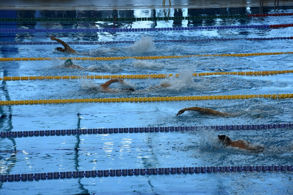 Para Yüzme ve Deaf Yüzme Kulüplerarası Türkiye Şampiyonası, Trabzon'da start aldı. Mehmet Akif...