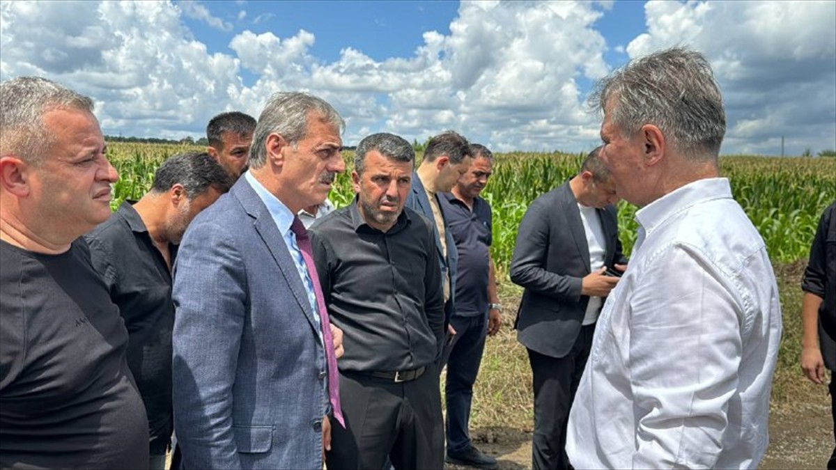 Sakarya'da eski Ferizli Belediye Başkanı Ahmet Soğuk, uğradığı silahlı saldırı sonucu hayatını...
