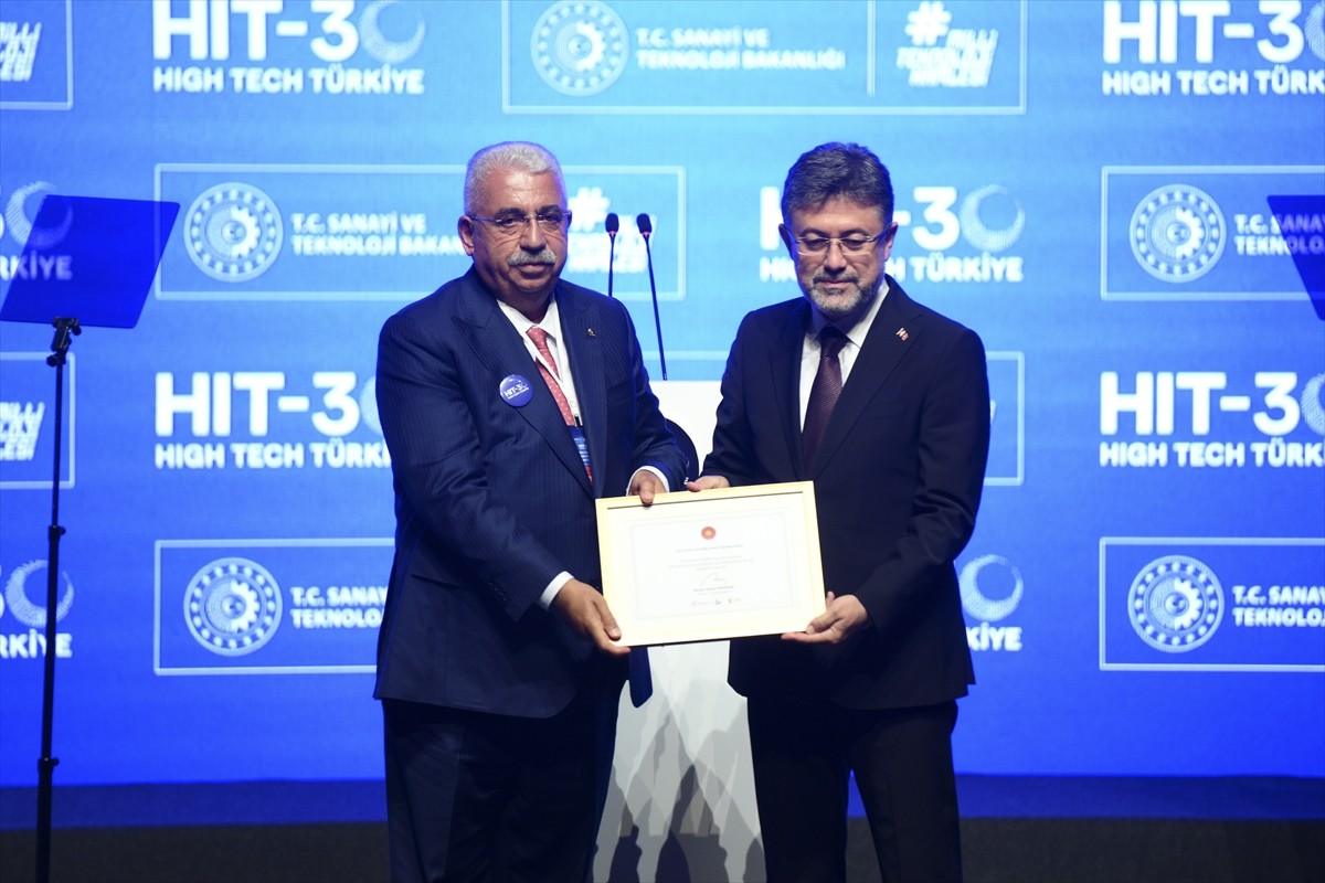 Sanayi ve Teknoloji Bakanı Mehmet Fatih Kacır, Atatürk Kültür Merkezi'nde 'HIT-30 Yüksek Teknoloji...