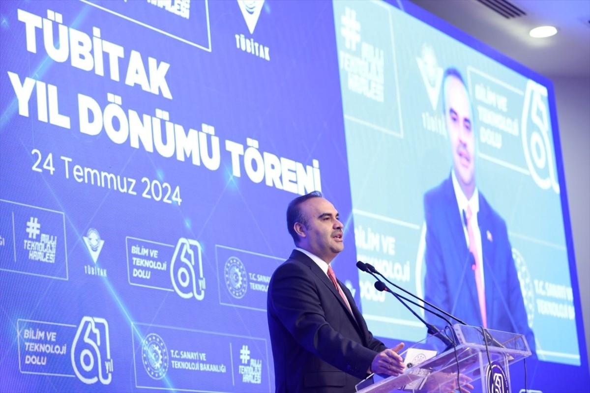 Sanayi ve Teknoloji Bakanı Mehmet Fatih Kacır, TÜBİTAK Başkanlık Binası Feza Gürsey Toplantı...