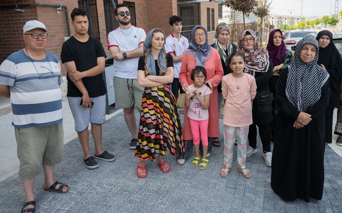 Sincan'a bağlı Saraycık Mahallesi'nde 5 gündür süregelen su kesintisi mahalle sakinlerini mağdur...