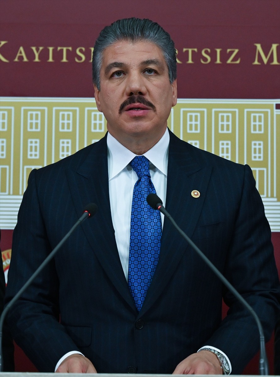 TBMM Adalet Komisyonu Başkanı ve AK Parti İstanbul Milletvekili Cüneyt Yüksel,  Meclis'te...