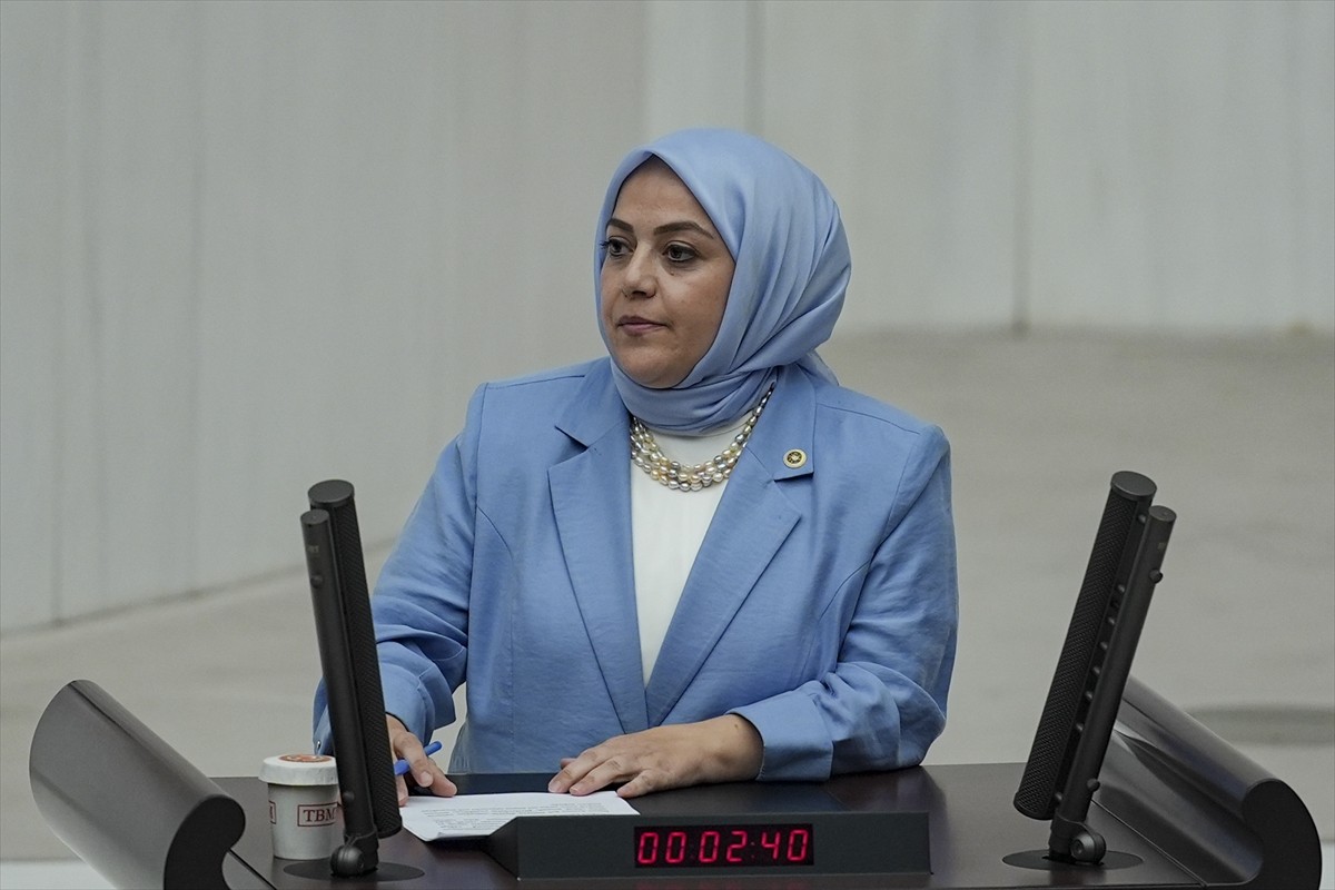 TBMM Genel Kurulu, Meclis Başkanvekili Bekir Bozdağ başkanlığında toplandı. TBMM Başkanvekili...