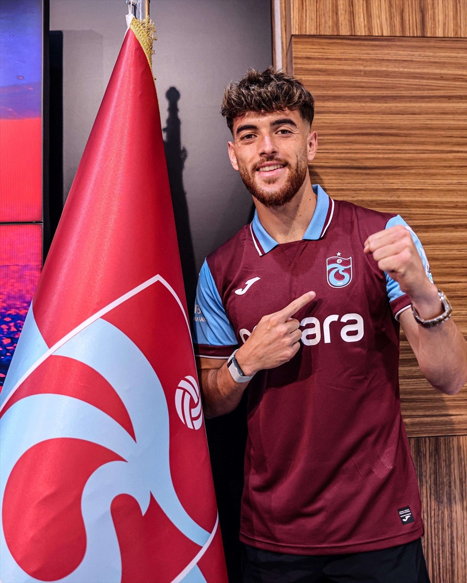 Trabzonspor Kulübü, 23 yaşındaki Portekizli oyuncu Pedro Jorge Gonçalves Malheiro ile sözleşme...