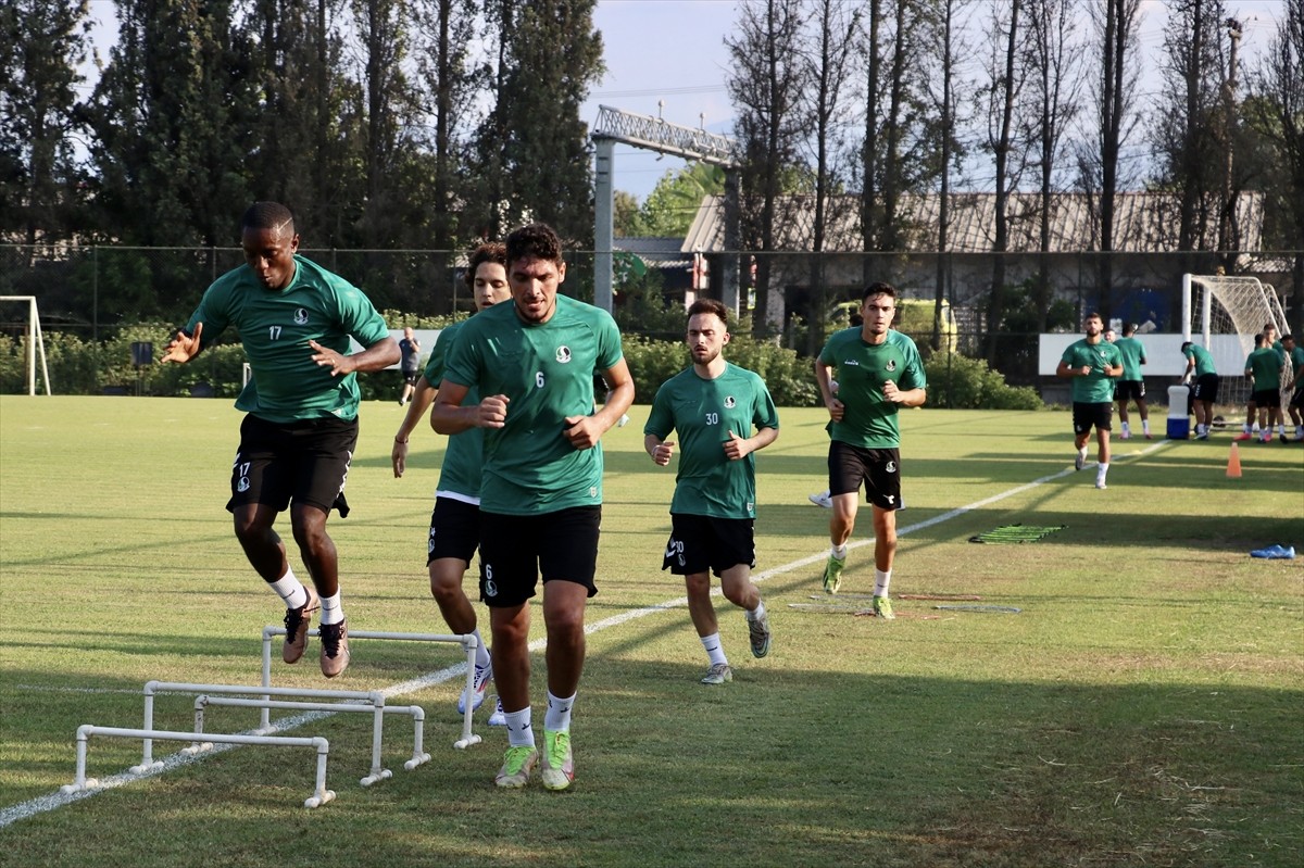 Trendyol 1. Lig ekiplerinden Sakaryaspor'da 2024-2025 sezonu hazırlıklarının üçüncü etabı başladı....