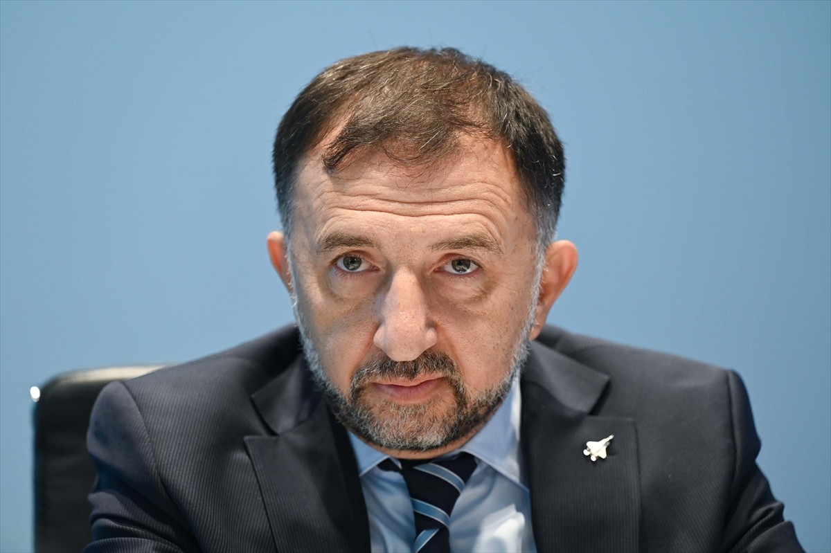 Türk Havacılık Uzay Sanayii (TUSAŞ) Genel Müdürü Mehmet Demiroğlu, İngiltere'de düzenlenen ve...