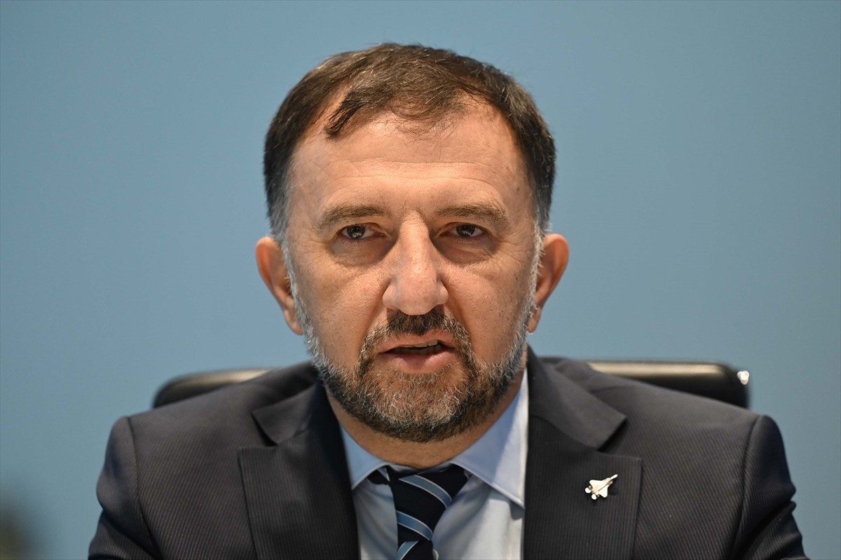 Türk Havacılık Uzay Sanayii (TUSAŞ) Genel Müdürü Mehmet Demiroğlu, İngiltere'de düzenlenen ve...