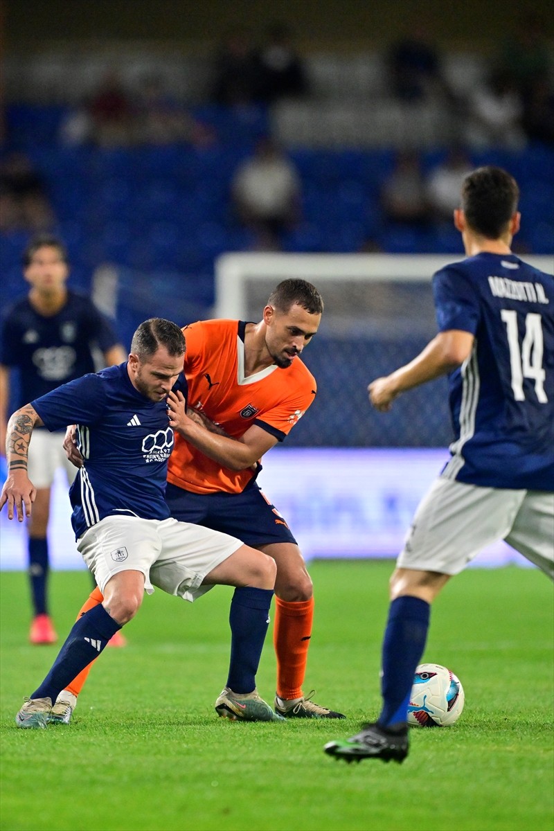 UEFA Avrupa Konferans Ligi 2. eleme turunda RAMS Başakşehir ile San Marino ekibi La Fiorita...