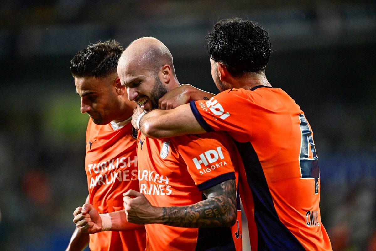 UEFA Avrupa Konferans Ligi 2. eleme turunda RAMS Başakşehir ile San Marino ekibi La Fiorita...