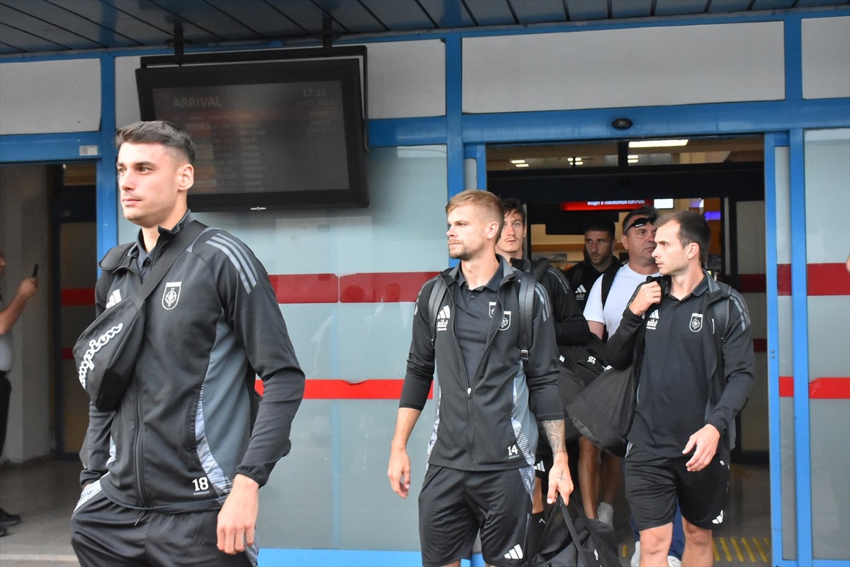 UEFA Avrupa Ligi 2. eleme turu rövanş maçında yarın Trabzonspor ile karşılaşacak Slovakya'nın...