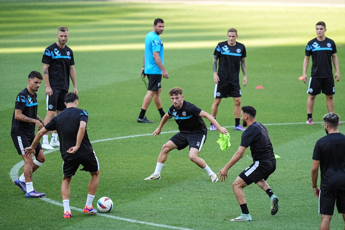 UEFA Şampiyonlar Ligi 2. eleme turu rövanş maçında yarın Fenerbahçe'ye konuk olacak Lugano...
