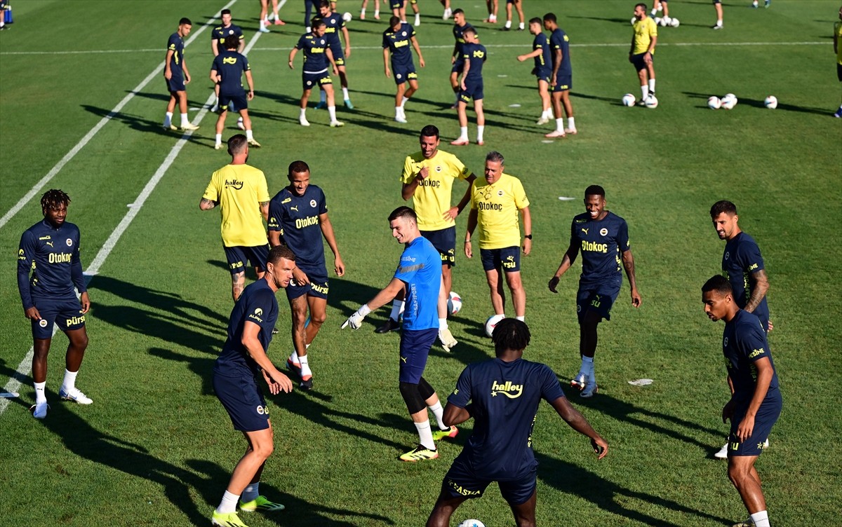 UEFA Şampiyonlar Ligi 2. eleme turu rövanşında yarın İsviçre'nin Lugano ekibini konuk edecek...