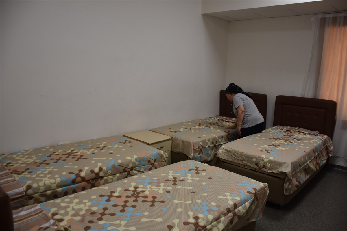 Adıyaman'da 6 Şubat 2023’deki Kahramanmaraş merkezli depremlerde afetzedelere ev sahipliği yapan...