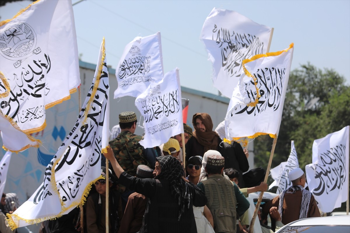 Afganistan yönetimi, bir zamanlar ABD'nin askeri üs olarak kullandığı Begram Hava Üssü'nde...