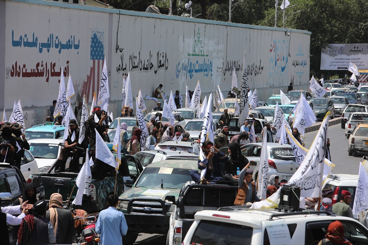 Afganistan yönetimi, bir zamanlar ABD'nin askeri üs olarak kullandığı Begram Hava Üssü'nde...