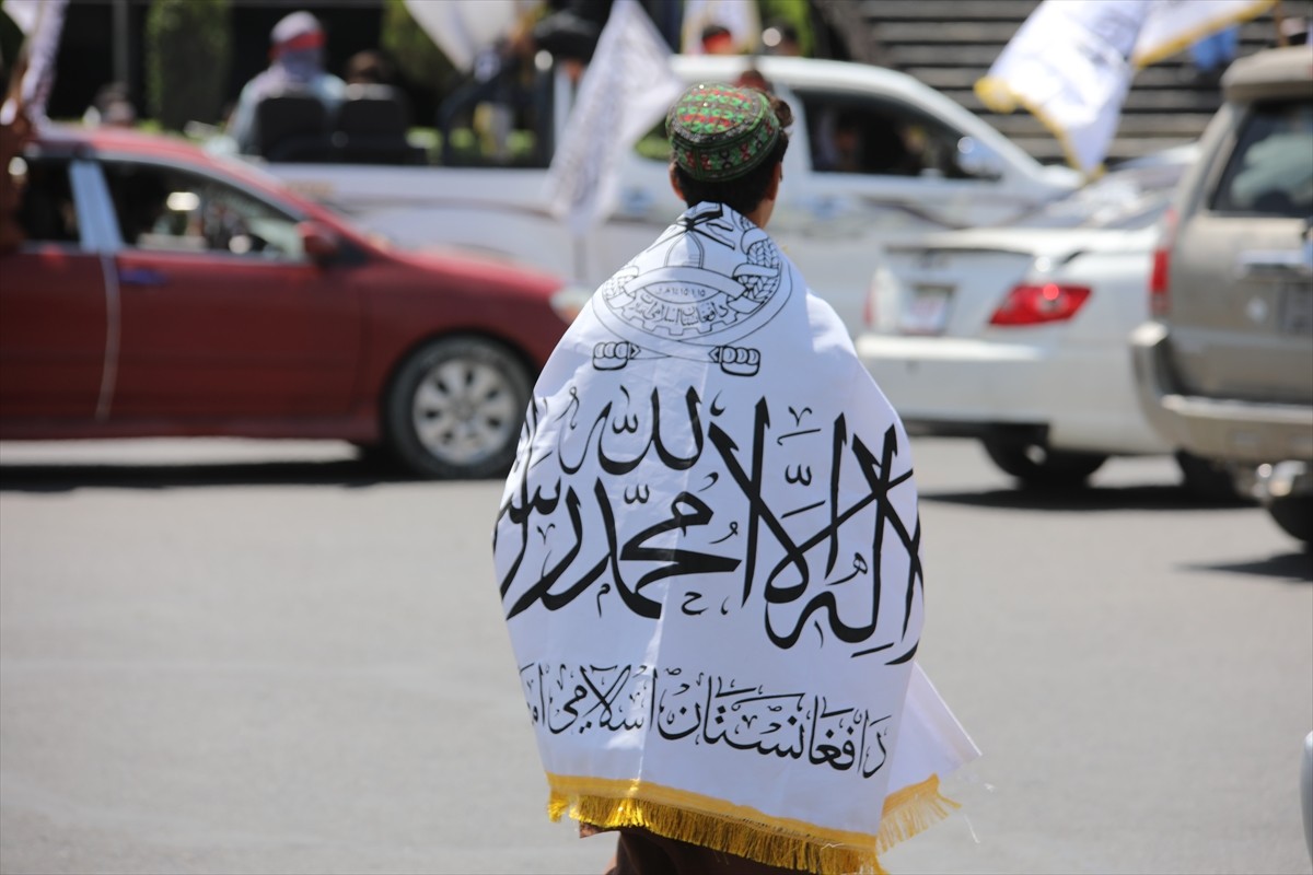 Afganistan yönetimi, bir zamanlar ABD'nin askeri üs olarak kullandığı Begram Hava Üssü'nde...