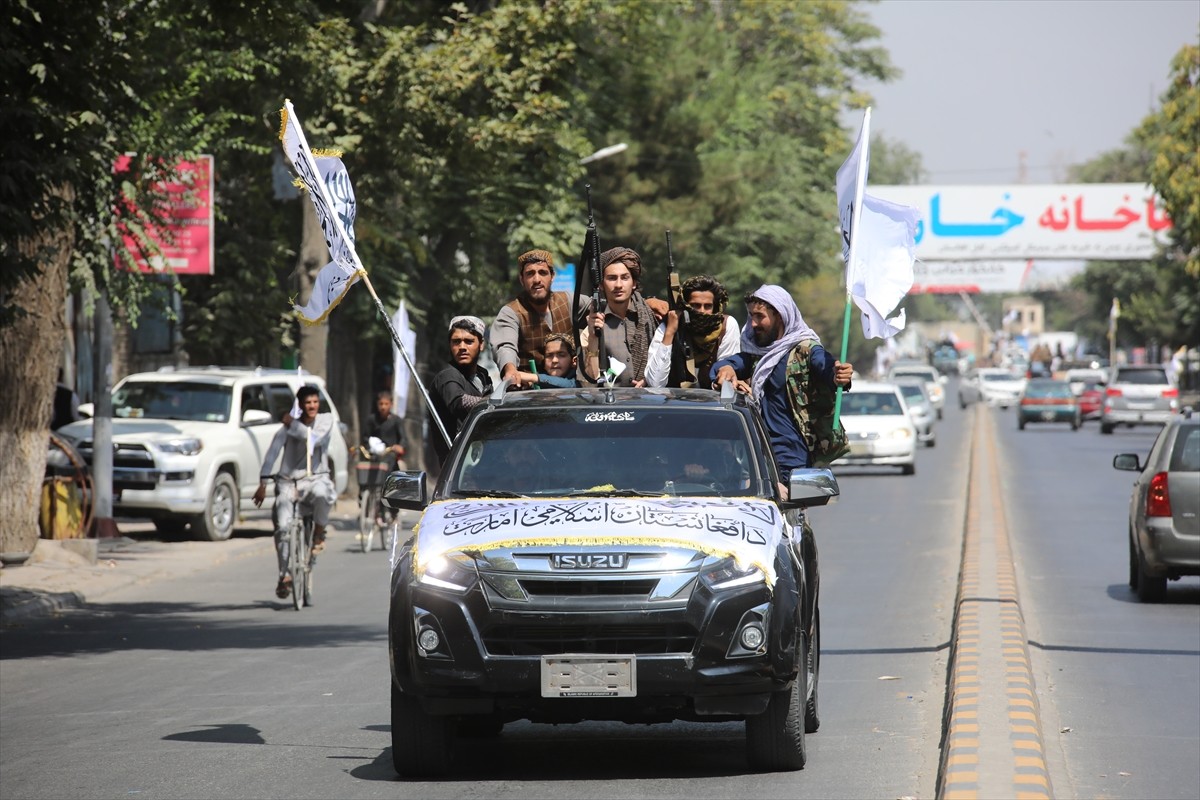 Afganistan yönetimi, bir zamanlar ABD'nin askeri üs olarak kullandığı Begram Hava Üssü'nde...