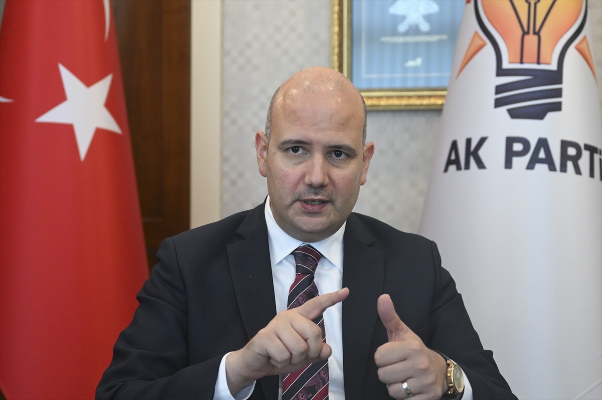 AK Parti Genel Başkan Yardımcısı Ömer İleri, AA muhabirine, oyun platformu Roblox ve sosyal medya...