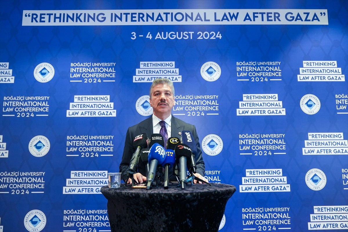 Anadolu Ajansının (AA) Global İletişim Ortağı olduğu, Boğaziçi Üniversitesi Hukuk Fakültesince...