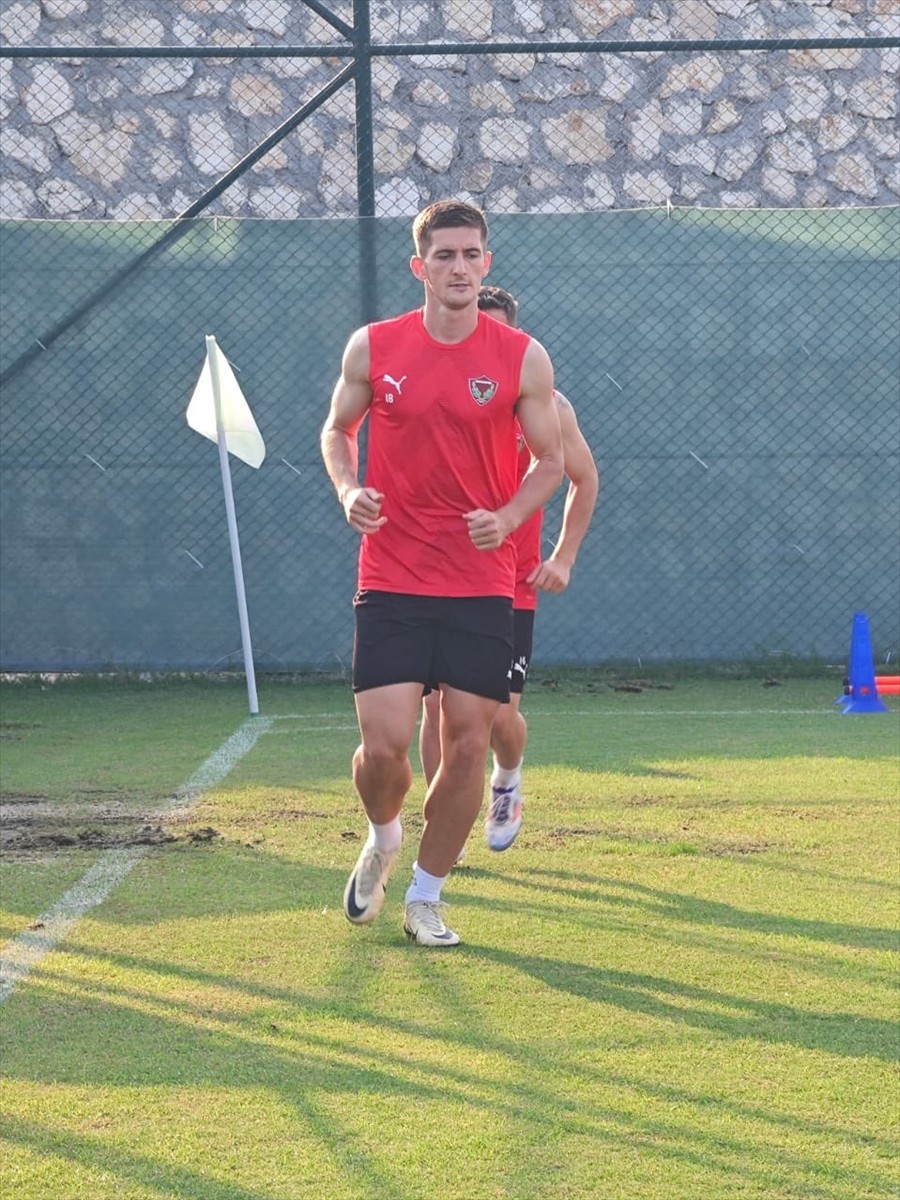 Atakaş Hatayspor, Trendyol Süper Lig'in ilk haftasında deplasmanda oynayacağı Galatasaray maçının...