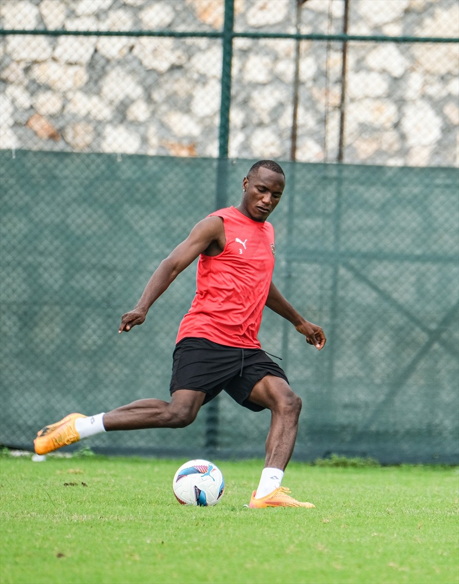 Atakaş Hatayspor, Trendyol Süper Lig'in ilk haftasında yarın deplasmanda Galatasaray ile...