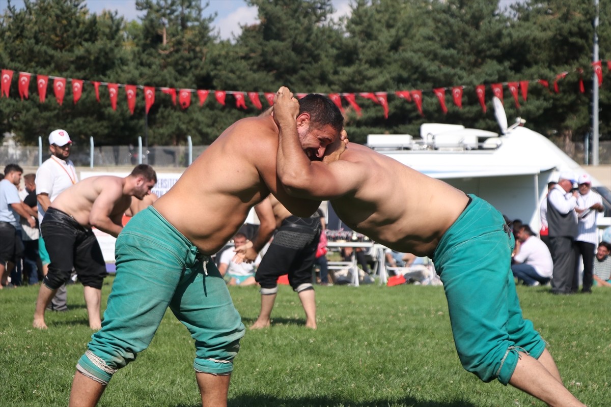 Atatürk Üniversitesi Spor Kulübü'nce organize edilen 1. Karakucak Güreş Festivali, Atatürk...