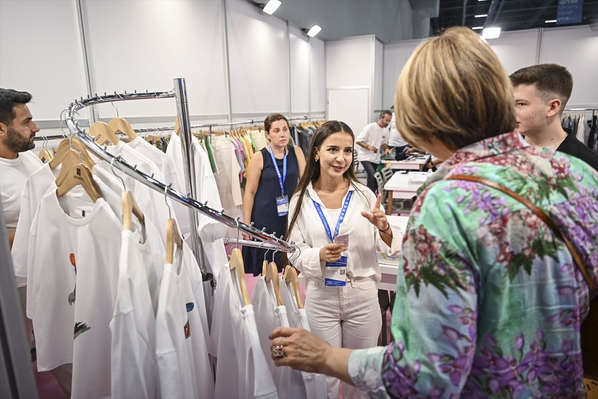 Avrupa'nın en büyük hazır giyim etkinliği olma özelliği taşıyan İstanbul Hazır Giyim ve Moda...